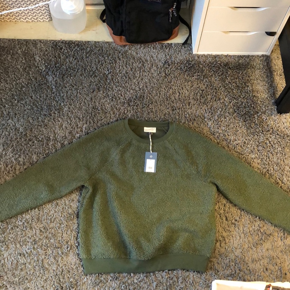 Green fuzzy Sweatshirt